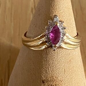 BEAUTIFUL Solid 14k Yellow Gold / Ruby /Diamond